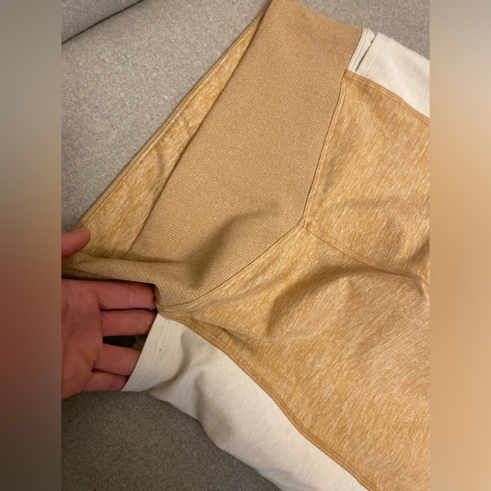 Victoria’s Secret Pink Heathered Ochre Leggings Size Medium - Picture 4 of 6